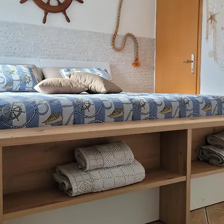 Sea Hideaway Pinezići