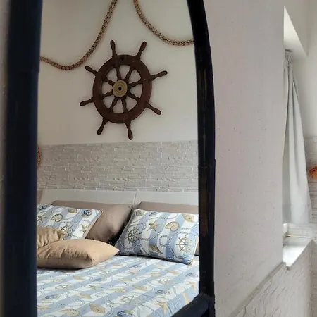 Sea Hideaway *