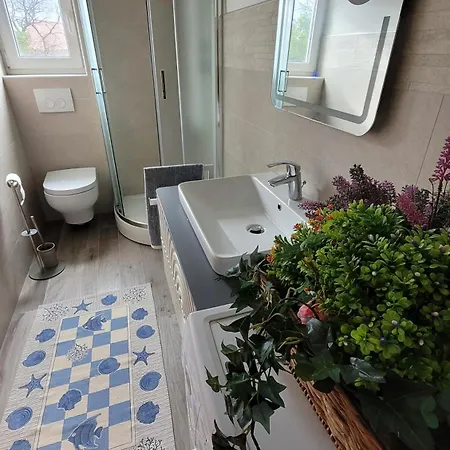 Sea Hideaway Apartament Pinezići