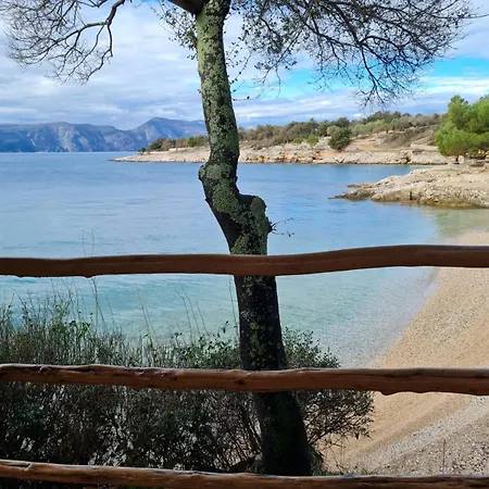 Sea Hideaway *